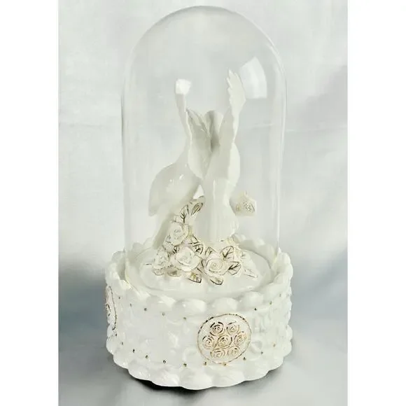 Love Doves Sculpture San Fransisco Music Box Co w/ Glass Dome Unchained Melody - Picture 4 of 12